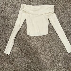 White off-the-shoulder long sleeve top XS